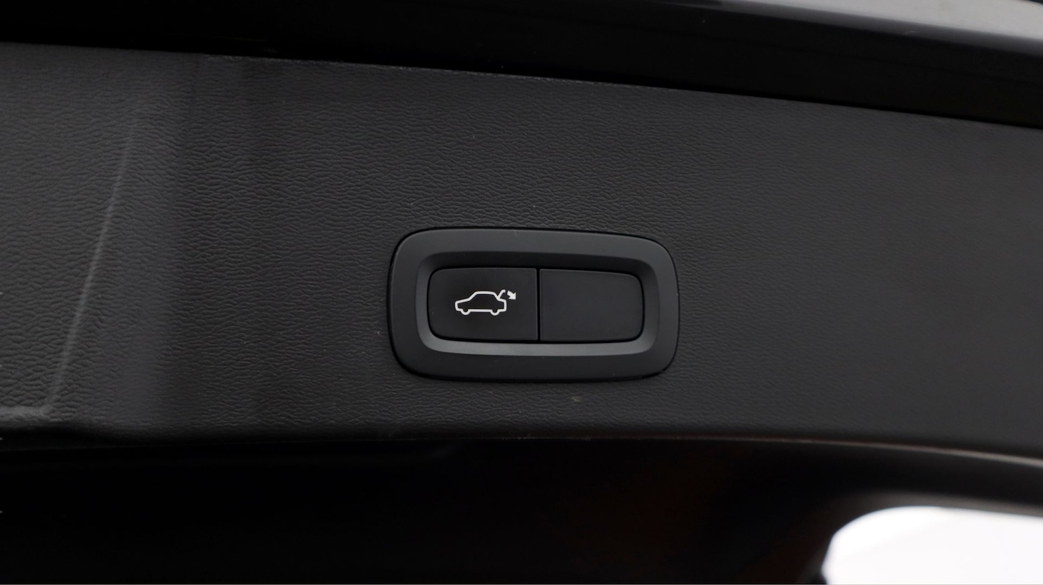 Used Volvo XC40 2021 for sale - 78067100: Photo 22