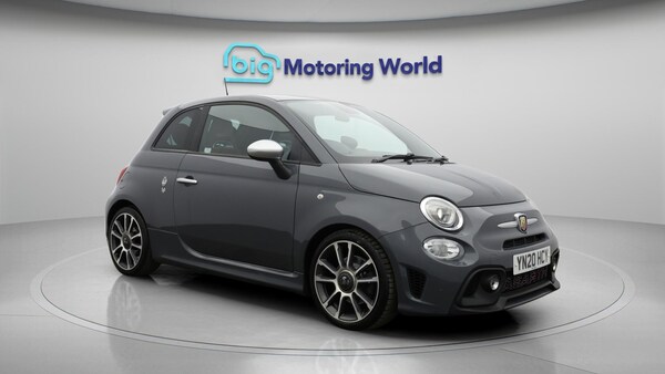 Used Abarth 595 2020 for sale - 76227939: Photo 2
