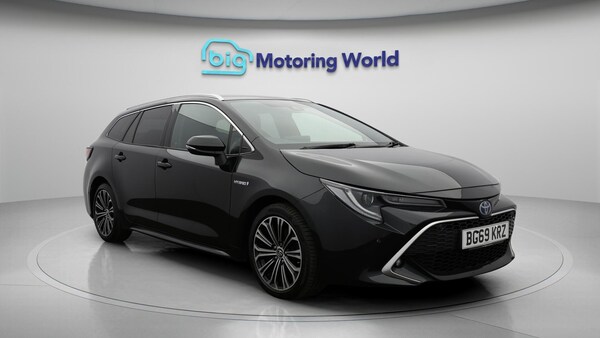 Used Toyota Corolla 2019 for sale - 76284408: Photo 2