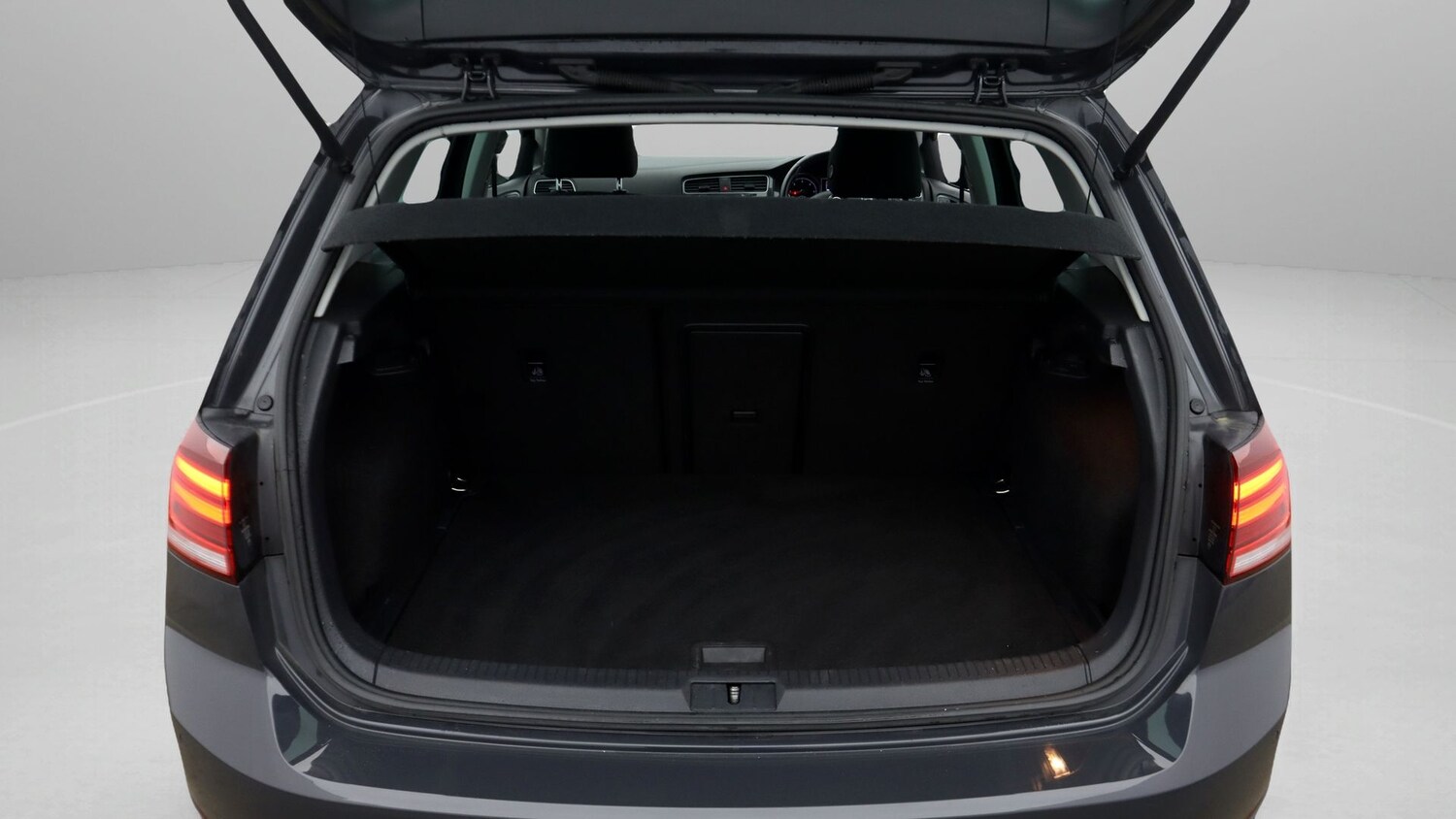 Used Volkswagen Golf 2020 for sale - 77906182: Photo 17