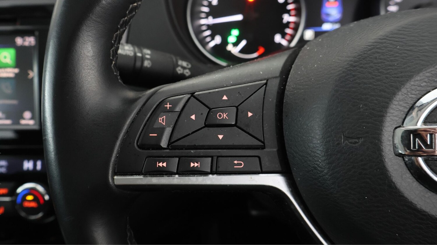 Used Nissan Qashqai for sale - 77935885: Photo 21