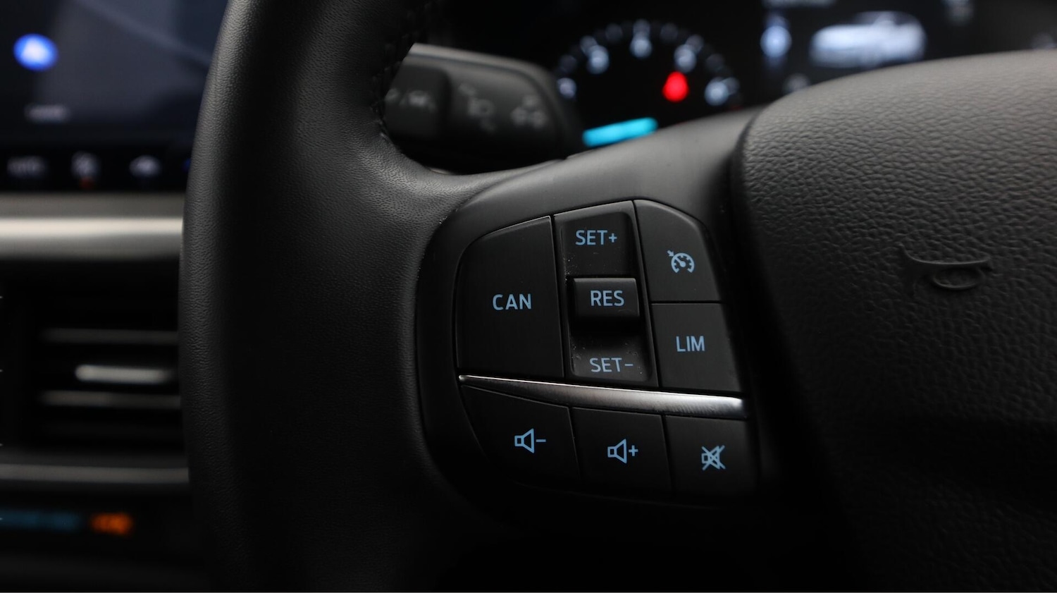 Used Ford Focus 2023 for sale - 76572853: Photo 22