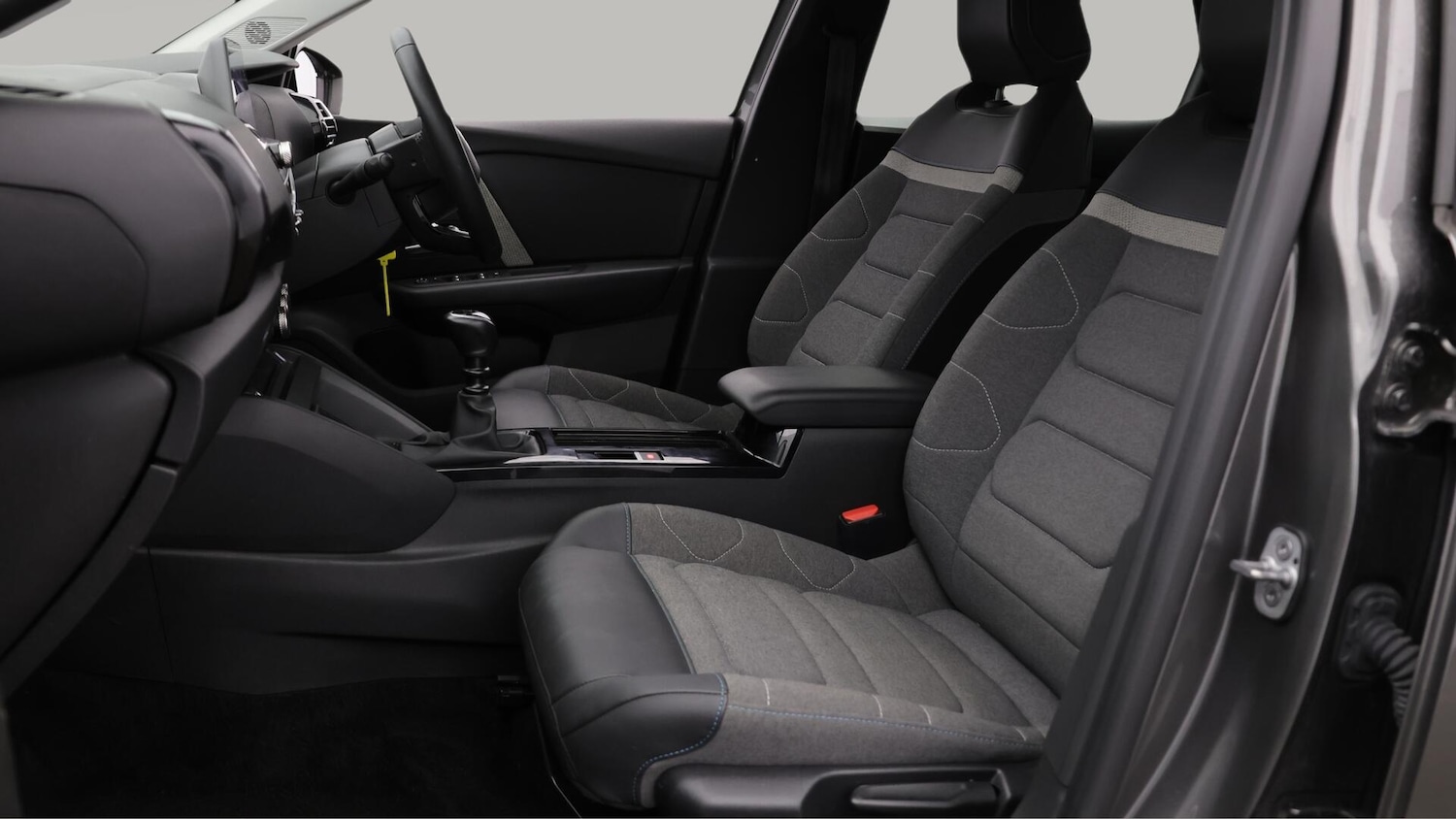 Used Citroen C4 2023 for sale - 76361136: Photo 15