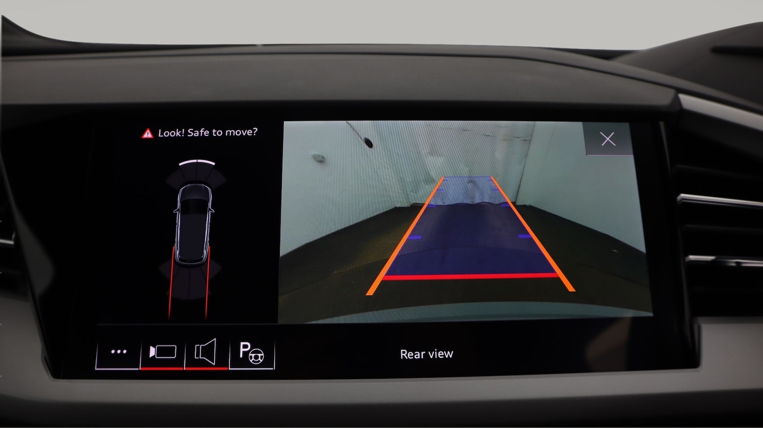 Used Audi Q4 e-tron 2023 for sale - 77181556: Photo 23