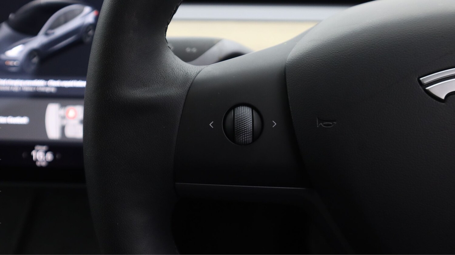 Used Tesla Model 3 2021 for sale - 77452822: Photo 22