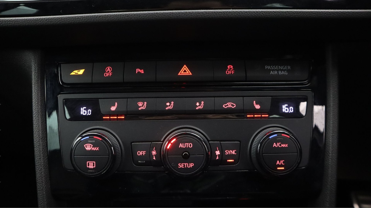 Used SEAT Leon 2019 for sale - 78162603: Photo 12