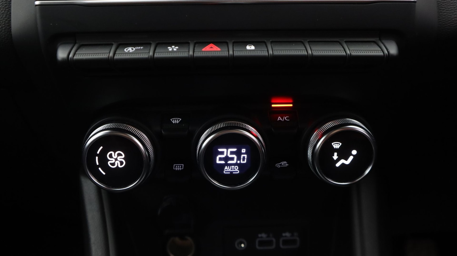 Used Renault Captur 2024 for sale - 77620786: Photo 12