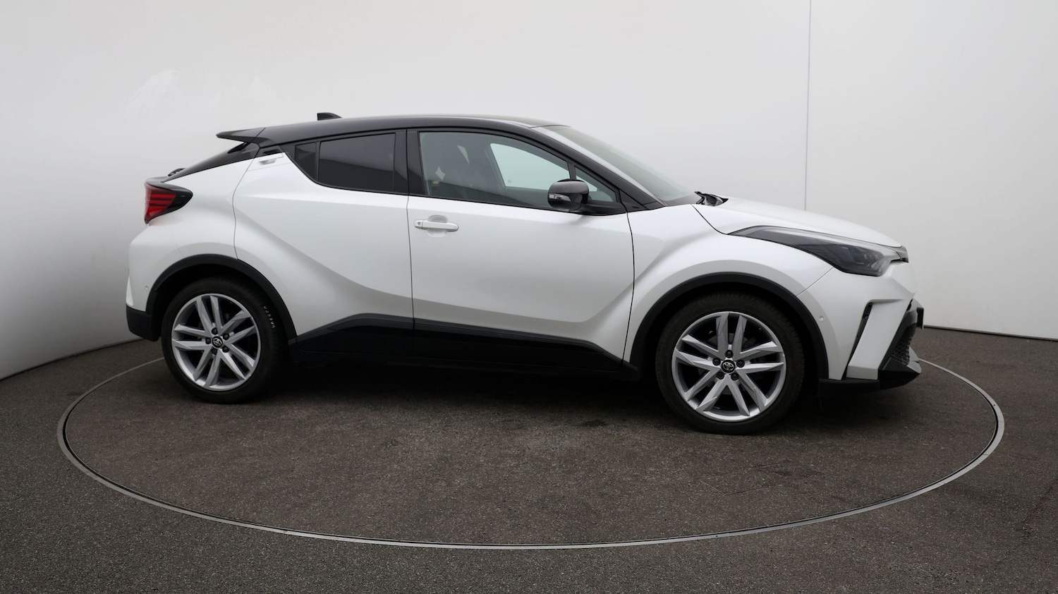 Used Toyota C-HR 2022 for sale - 76810375: Photo 41