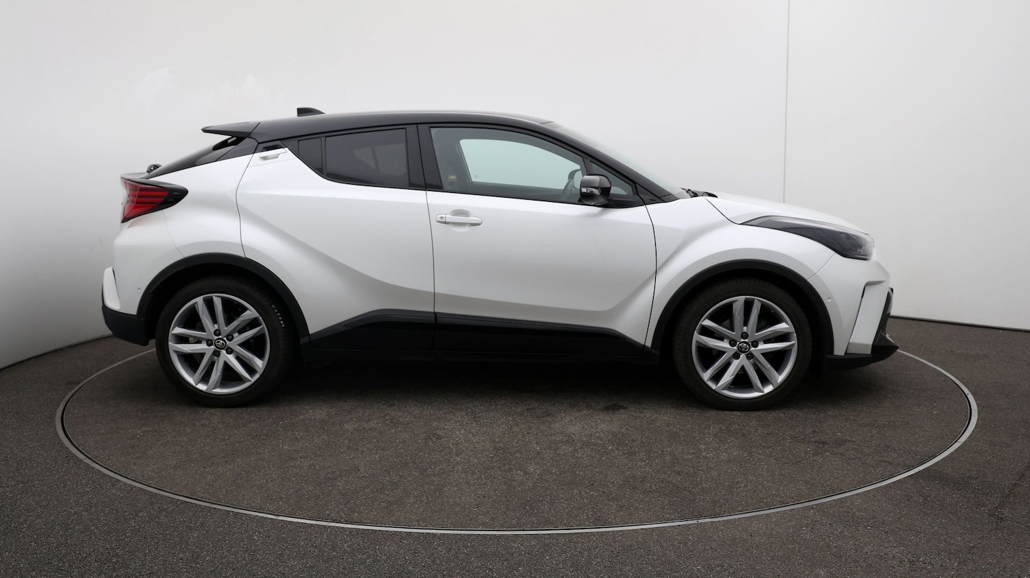 Used Toyota C-HR 2022 for sale - 76810375: Photo 42