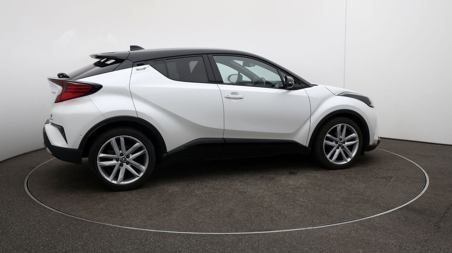 Used Toyota C-HR 2022 for sale - 76810375: Photo 44