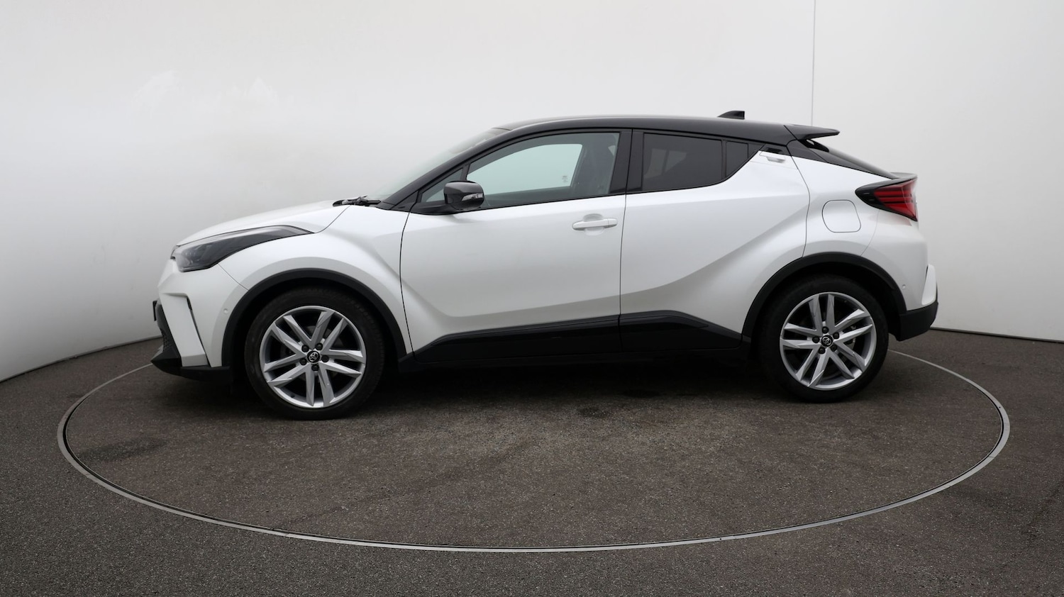 Used Toyota C-HR 2022 for sale - 76810375: Photo 58