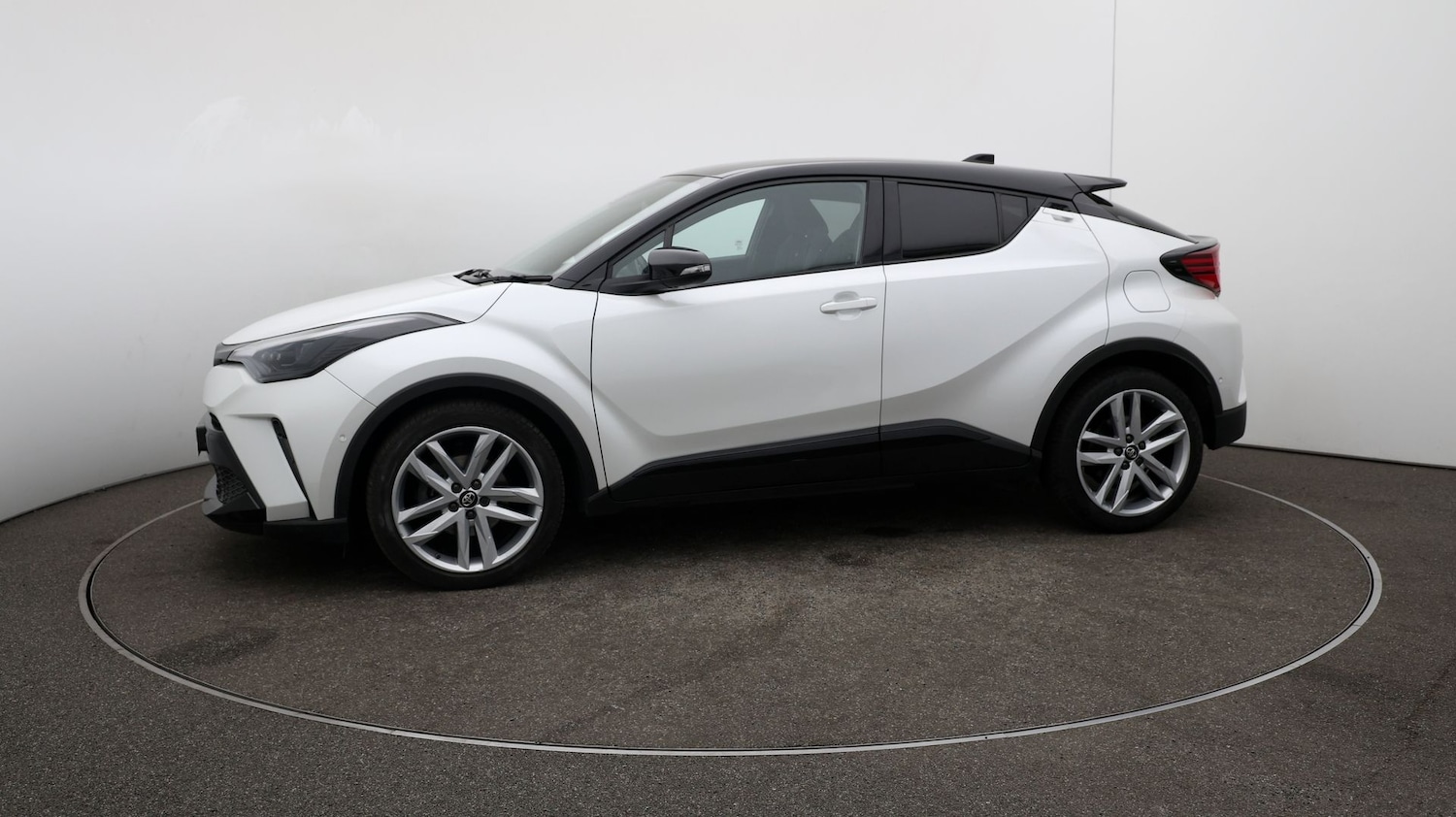 Used Toyota C-HR 2022 for sale - 76810375: Photo 59