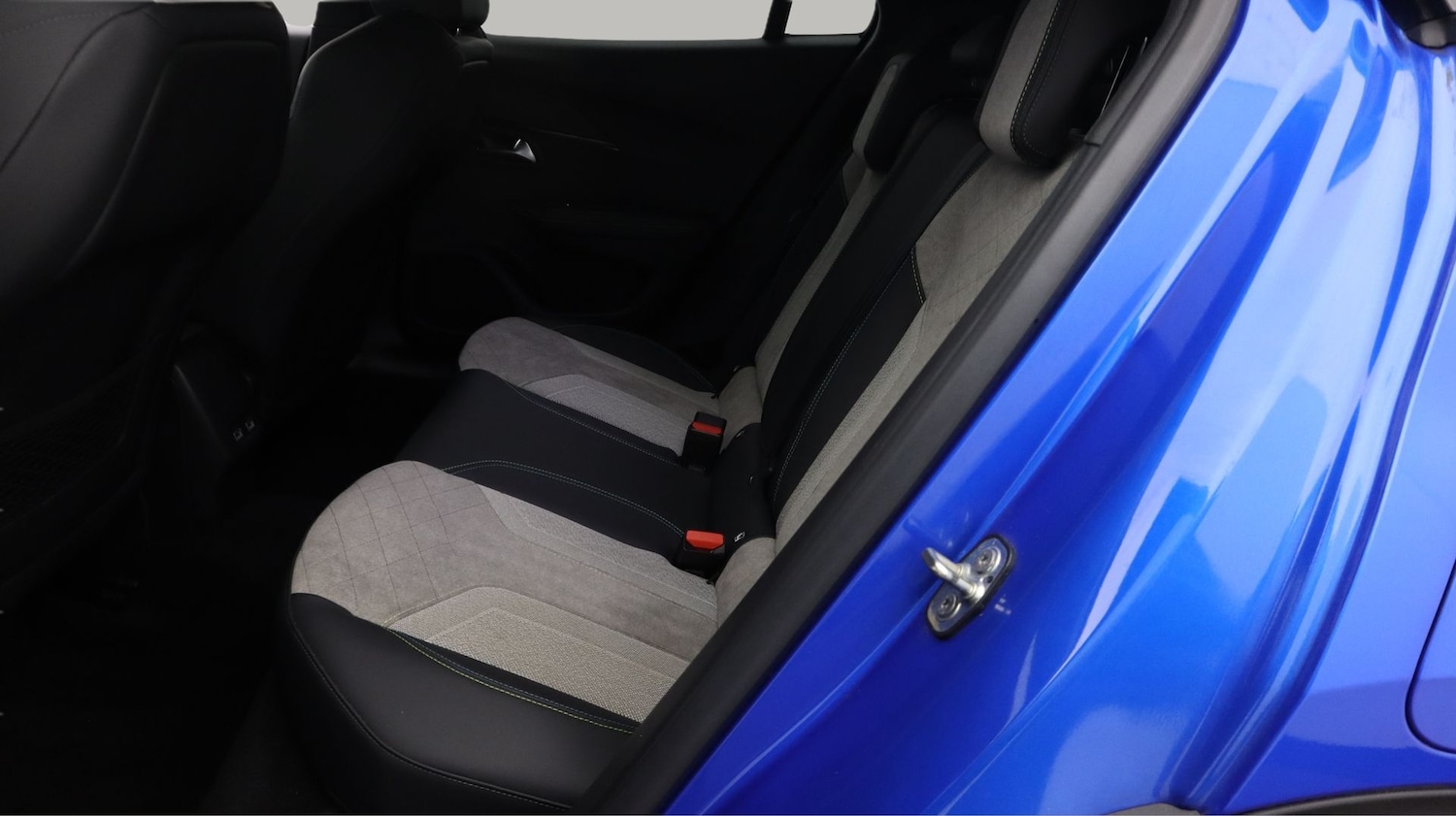 Used Peugeot E-2008 for sale - 77846368: Photo 16