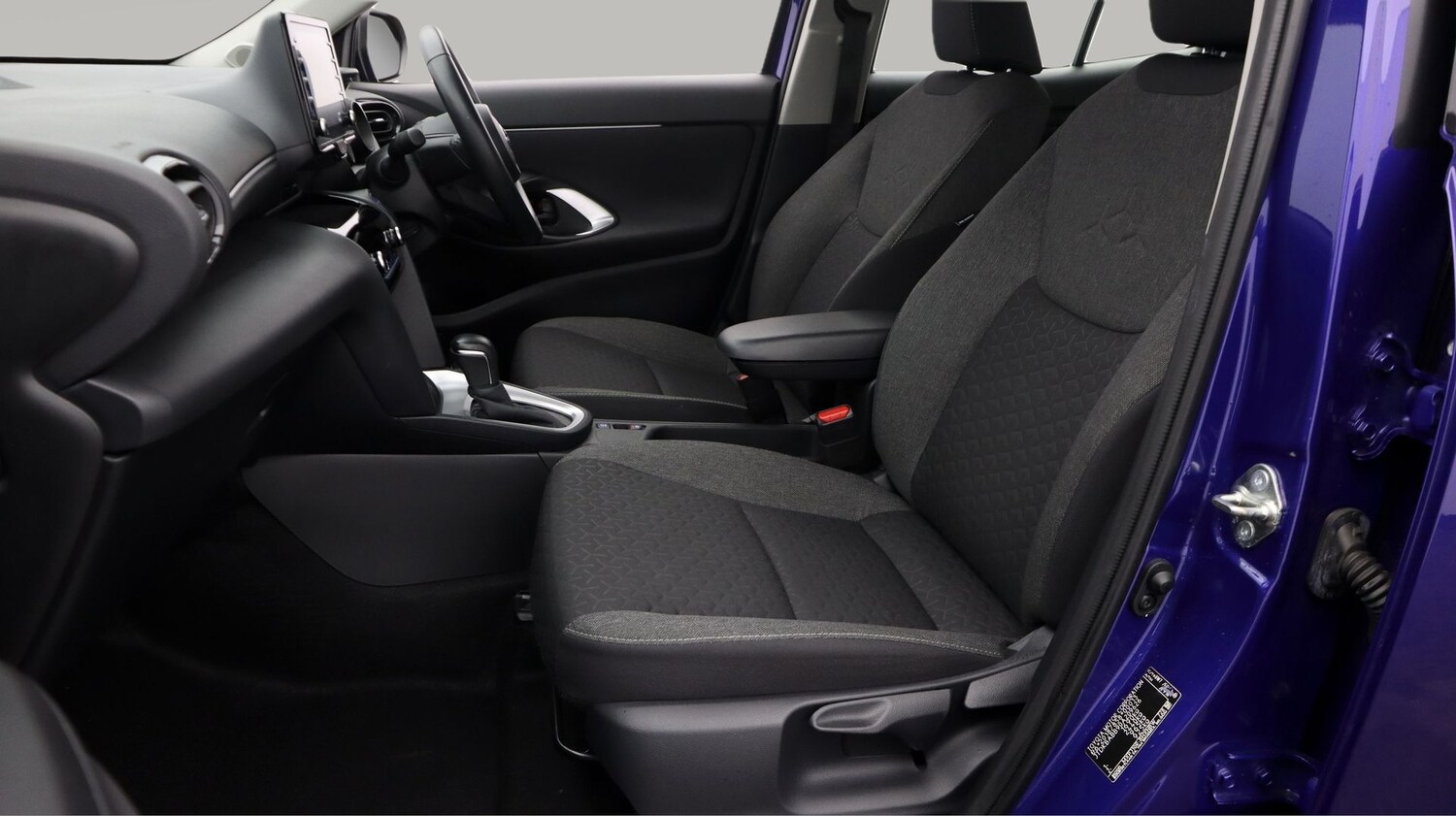 Used Toyota Yaris Cross 2023 for sale - 77508878: Photo 14