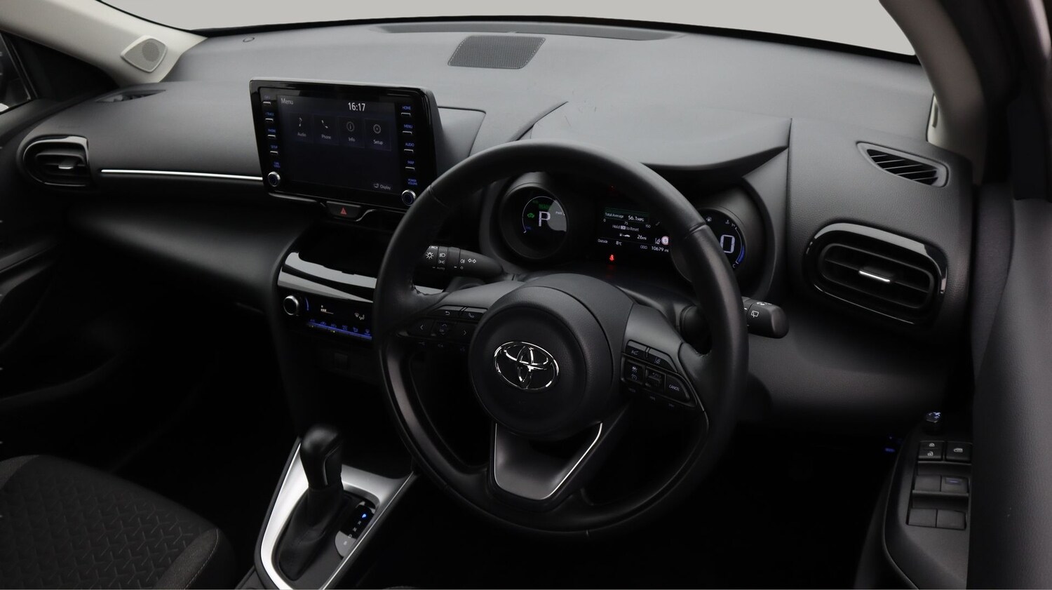 Used Toyota Yaris Cross 2023 for sale - 77508878: Photo 9