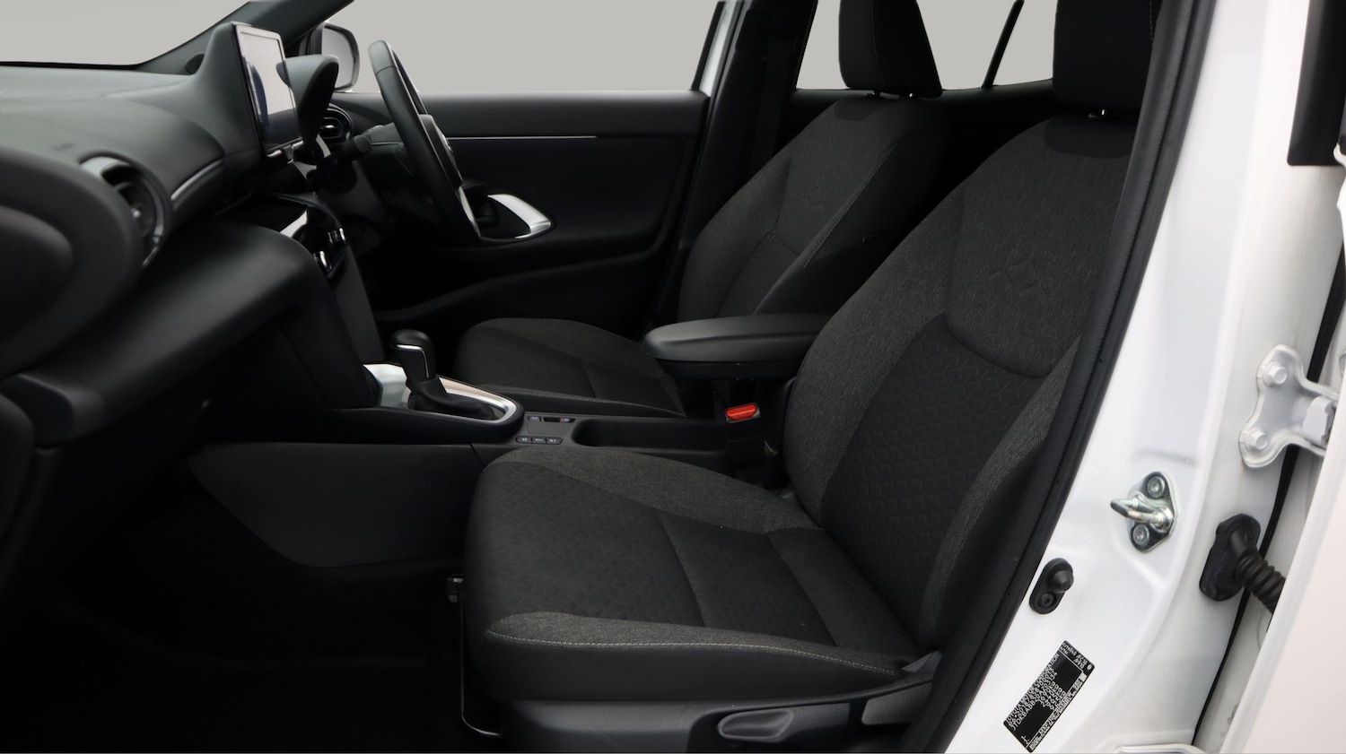 Used Toyota Yaris Cross 2023 for sale - 78165950: Photo 14