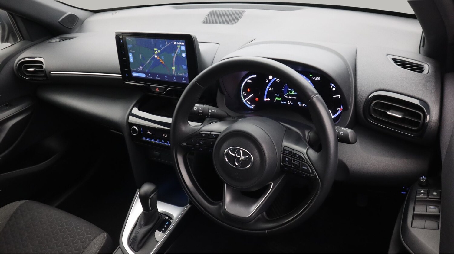 Used Toyota Yaris Cross 2023 for sale - 78165950: Photo 9
