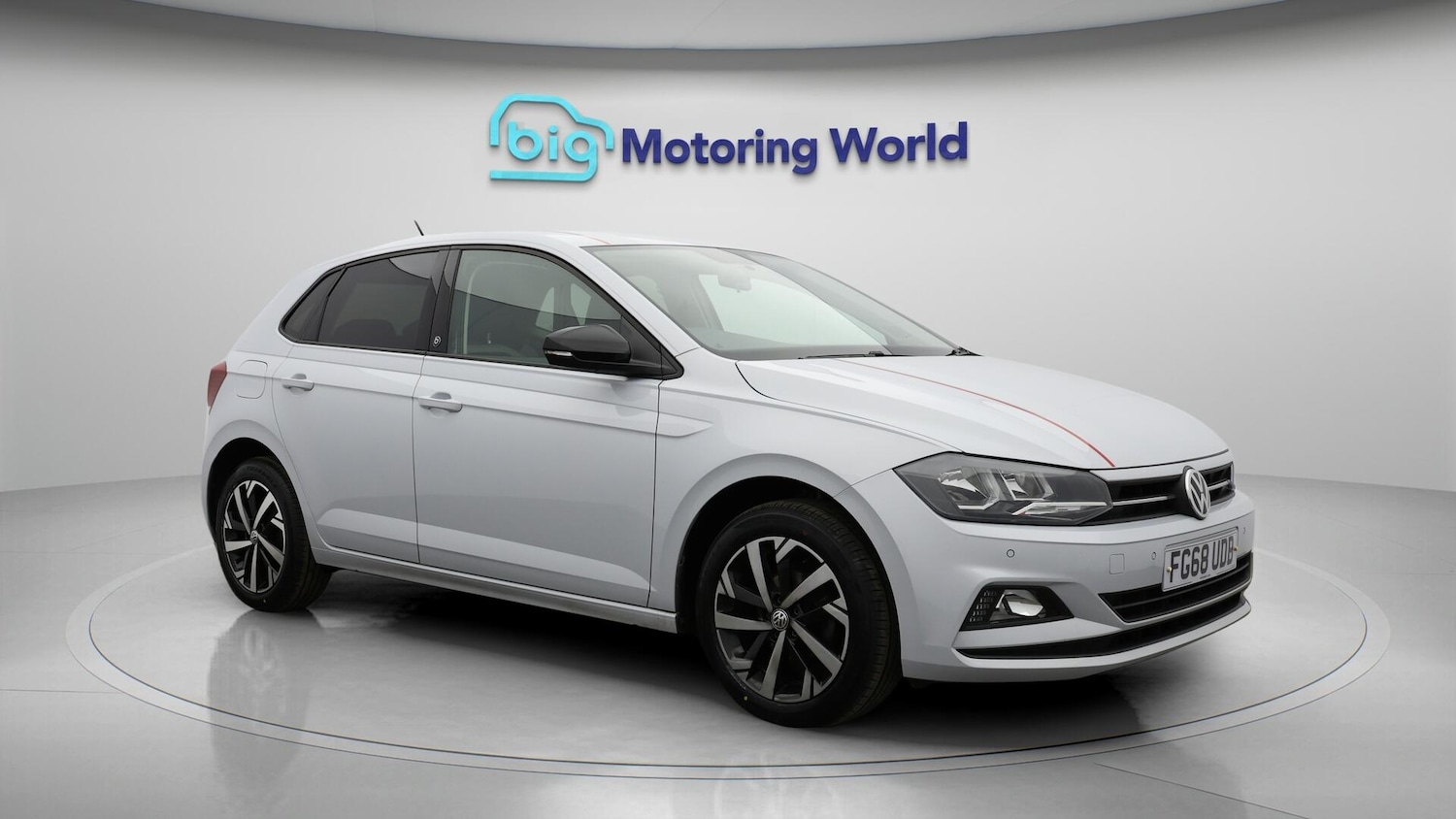 Used Volkswagen Polo 2018 for sale - 76306910: Photo 2