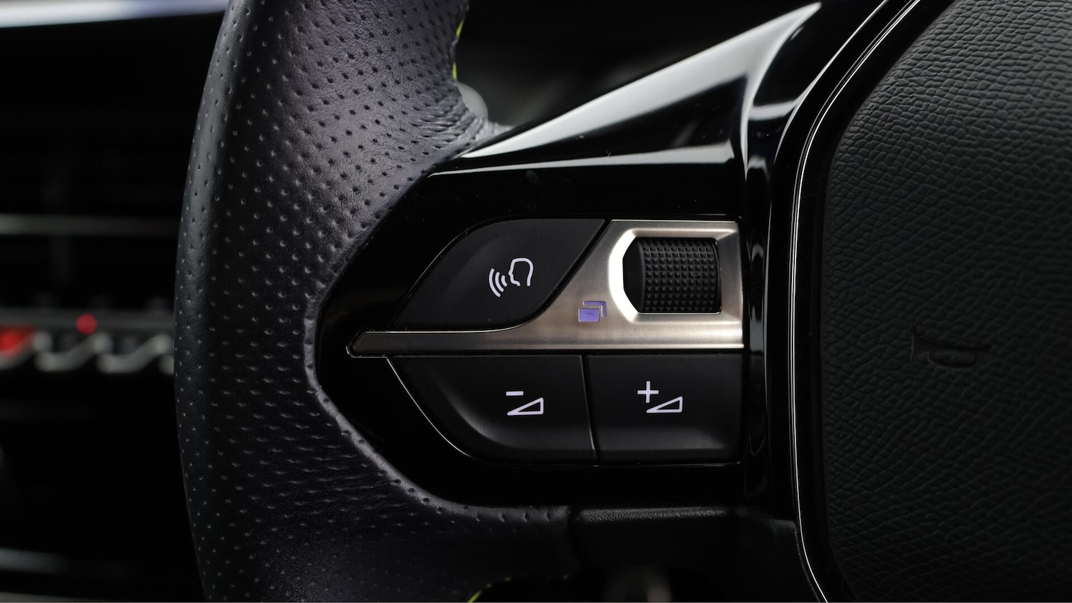 Used Peugeot 2008 2021 for sale - 76714474: Photo 23