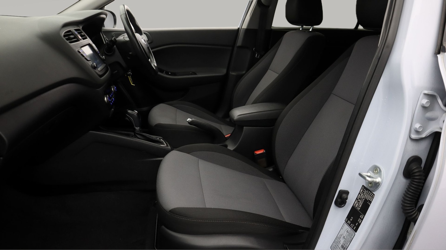 Used Hyundai i20 2019 for sale - 77214745: Photo 14