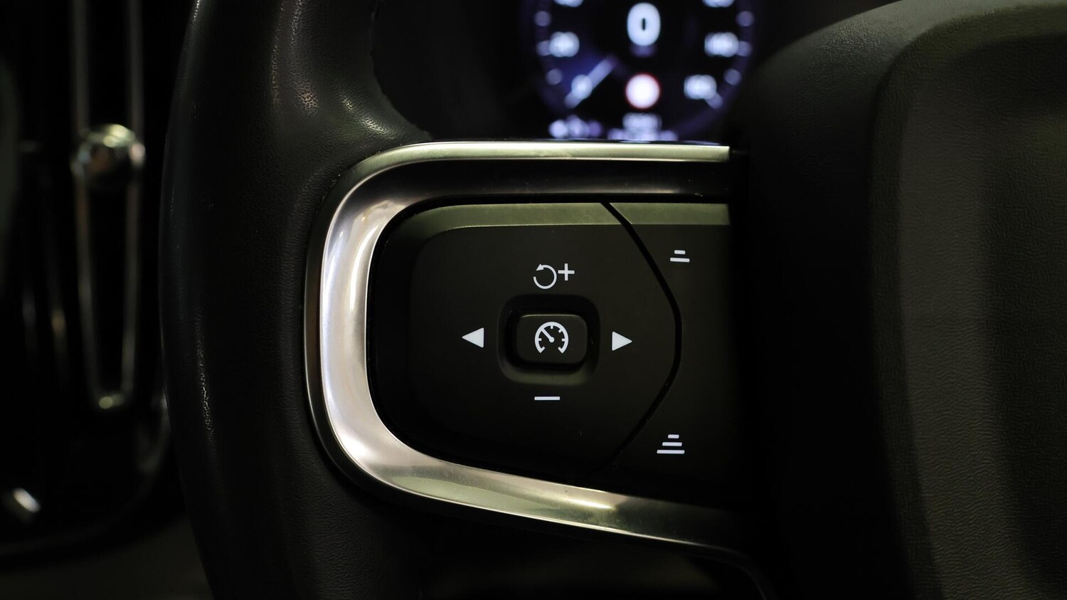 Used Volvo XC40 2021 for sale - 76282980: Photo 23