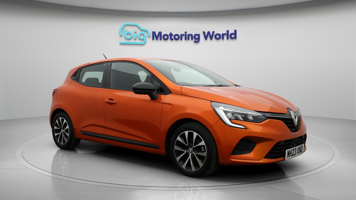 Used Renault Clio 2023 for sale - 76371694: Photo 2