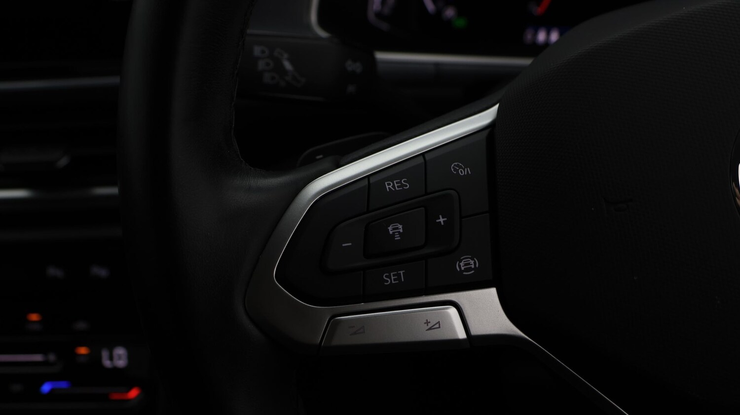 Used Volkswagen T-Roc 2022 for sale - 77758770: Photo 21