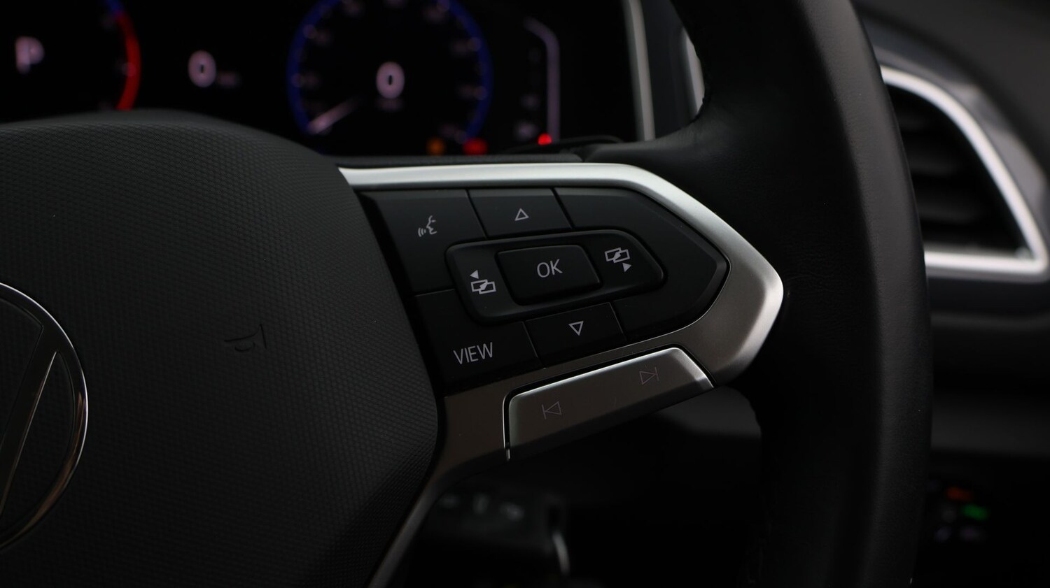 Used Volkswagen T-Roc 2022 for sale - 77758770: Photo 22