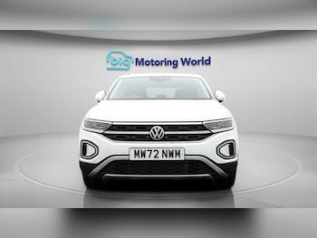 Used Volkswagen T-Roc 2022 for sale - 77758770: Photo