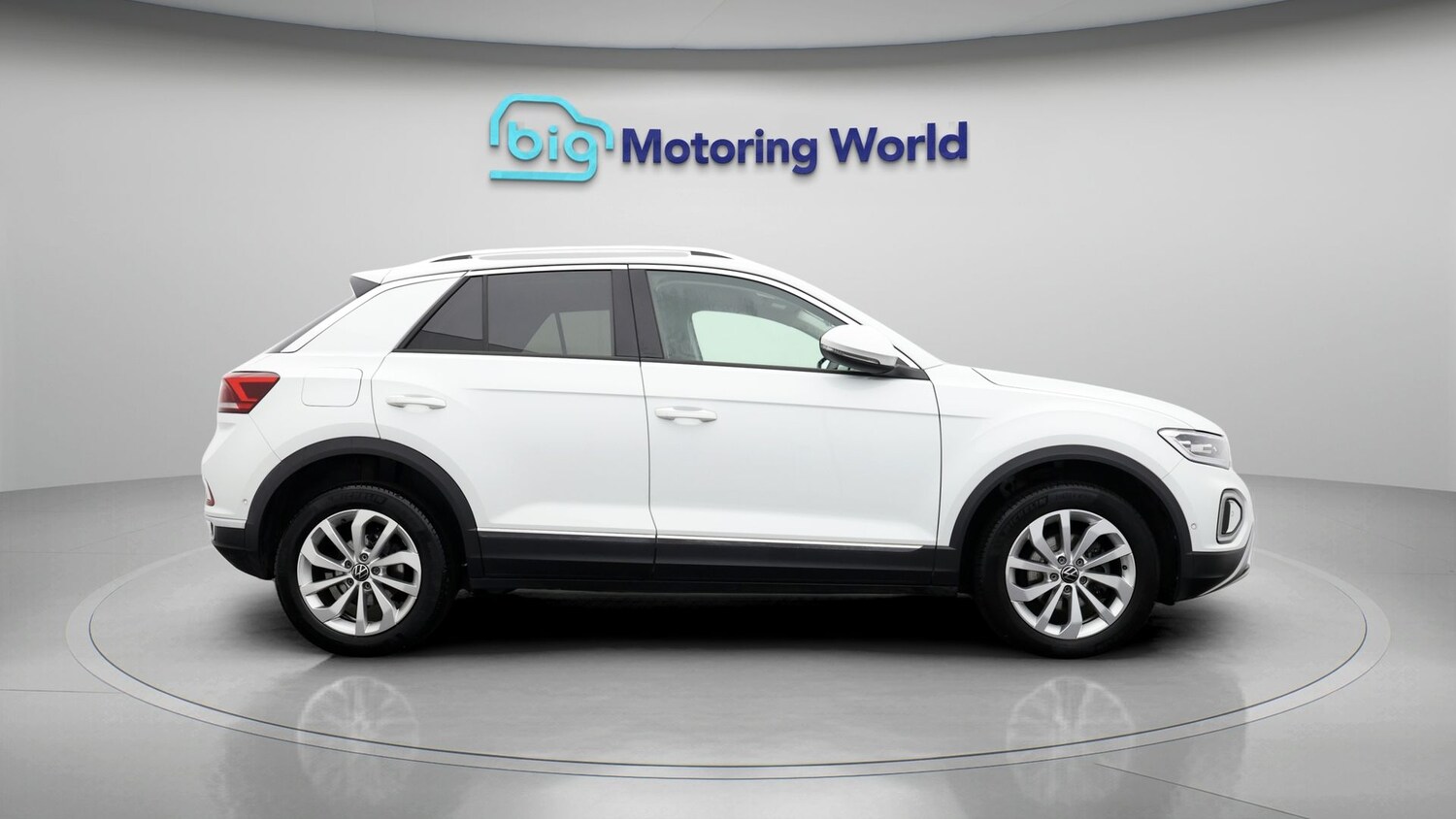 Used Volkswagen T-Roc 2022 for sale - 77758770: Photo 8