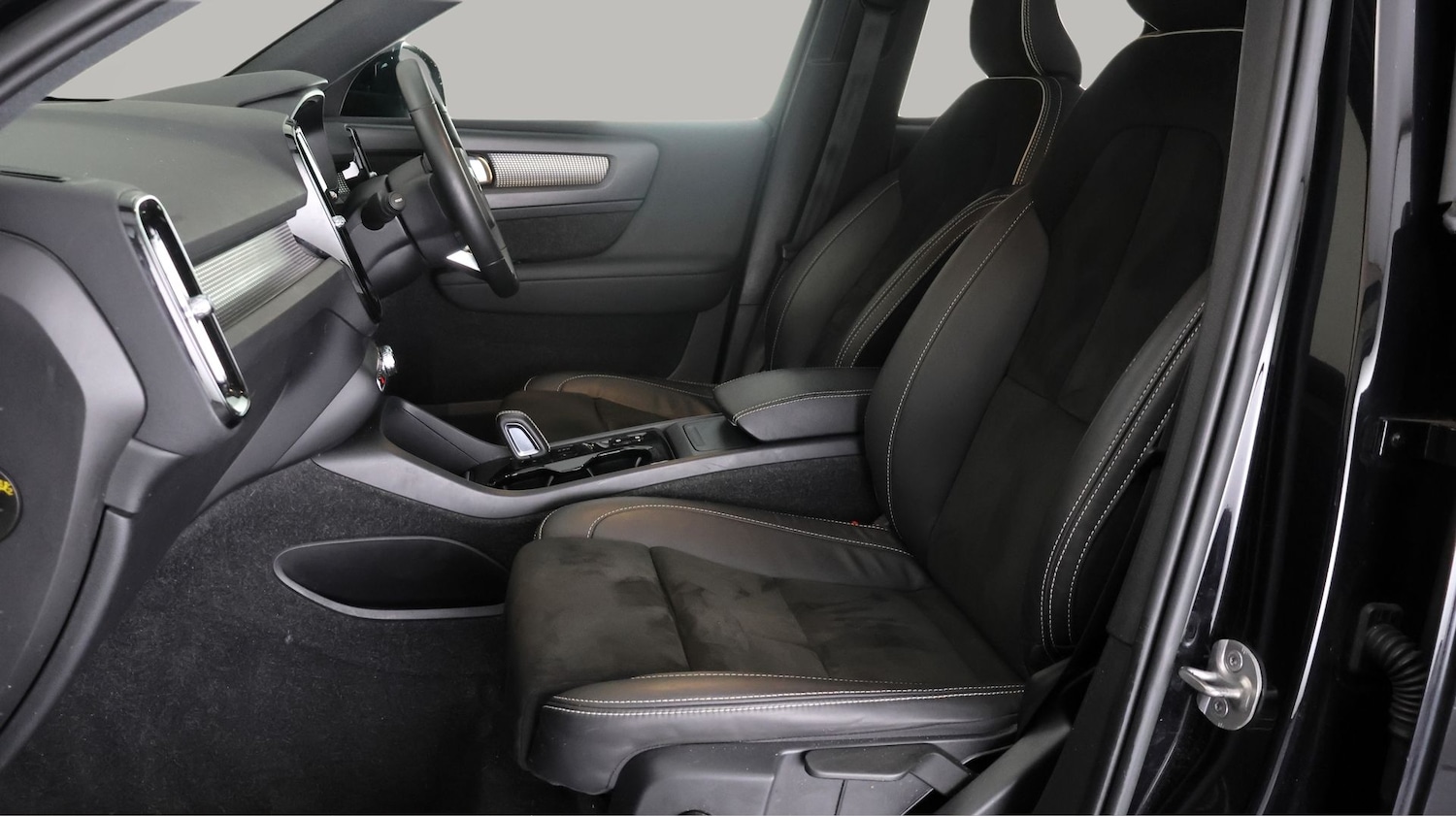 Used Volvo XC40 2022 for sale - 78143723: Photo 14