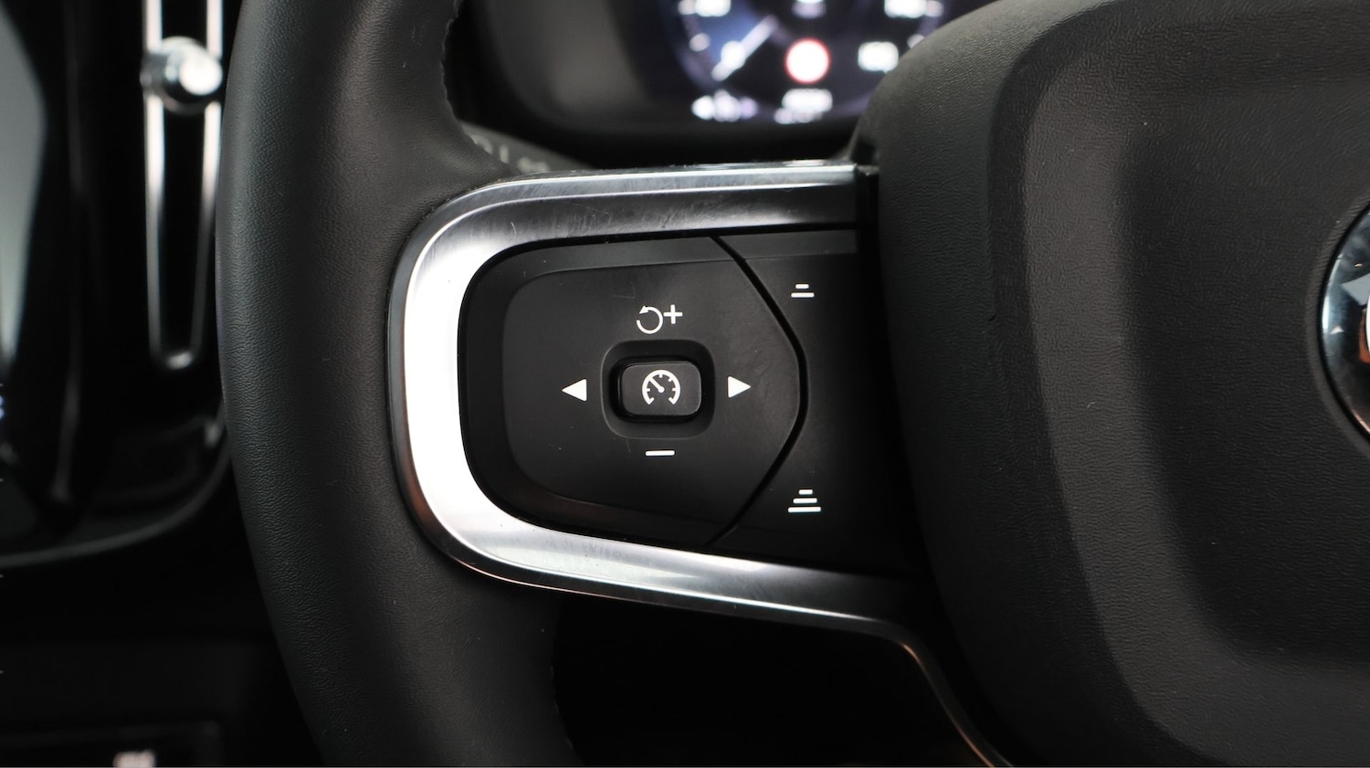 Used Volvo XC40 2022 for sale - 78143723: Photo 24