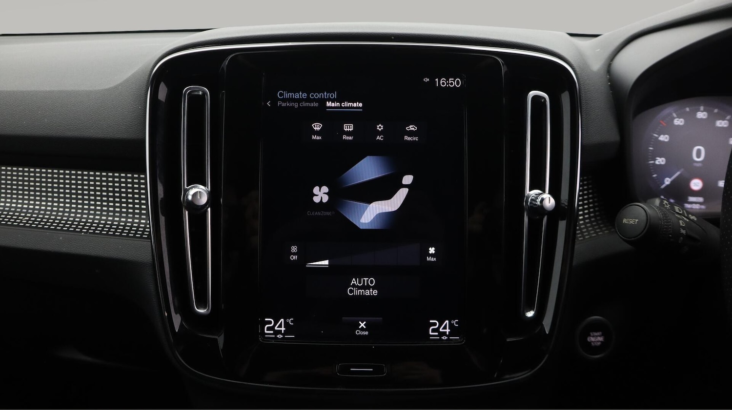 Used Volvo XC40 2021 for sale - 76700639: Photo 13