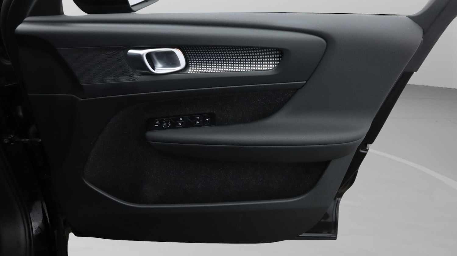 Used Volvo XC40 2021 for sale - 76700639: Photo 16