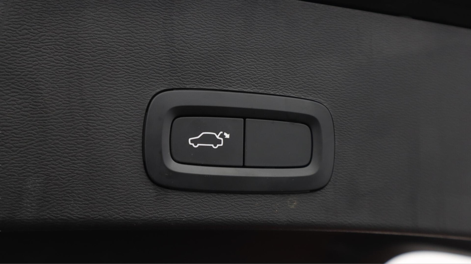 Used Volvo XC40 2021 for sale - 76700639: Photo 23