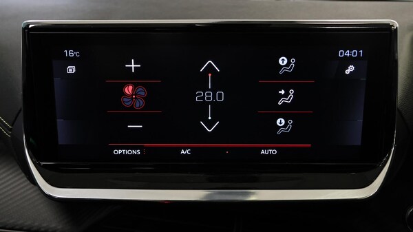 Used Peugeot 2008 2021 for sale - 76283002: Photo 13