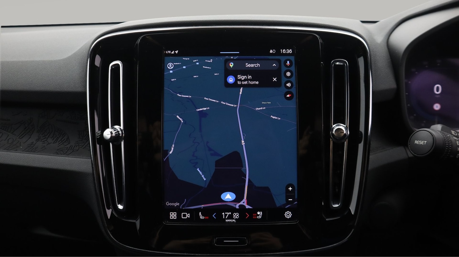 Used Volvo XC40 2024 for sale - 77656456: Photo 11