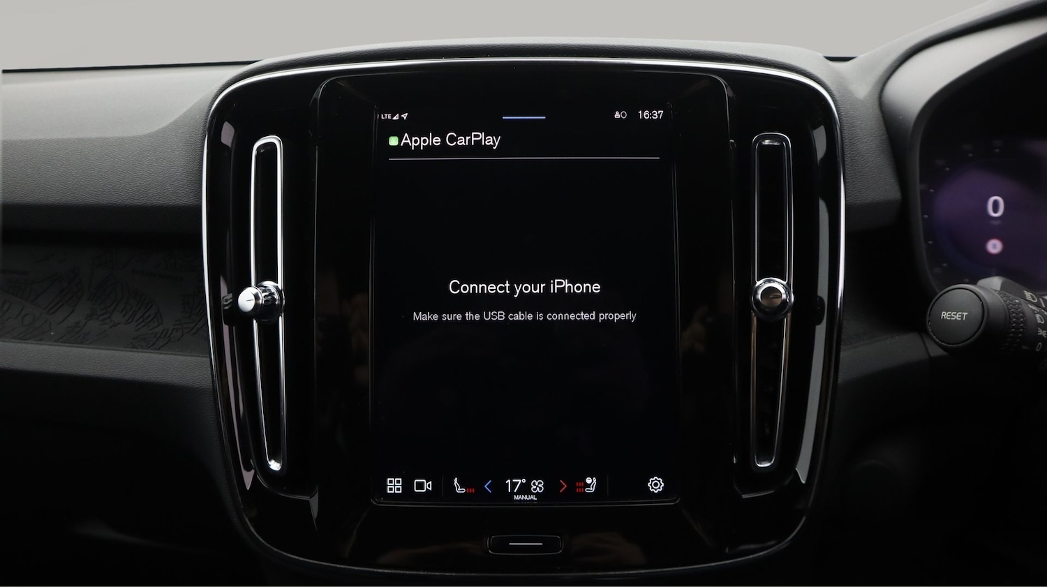 Used Volvo XC40 2024 for sale - 77656456: Photo 24