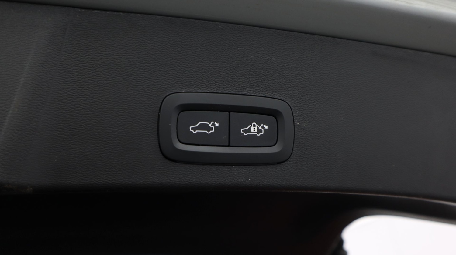 Used Volvo XC40 2024 for sale - 77656456: Photo 26