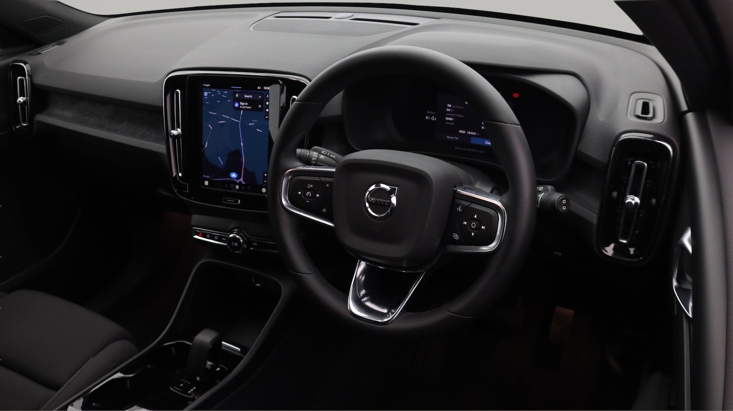 Used Volvo XC40 2024 for sale - 77656456: Photo 9