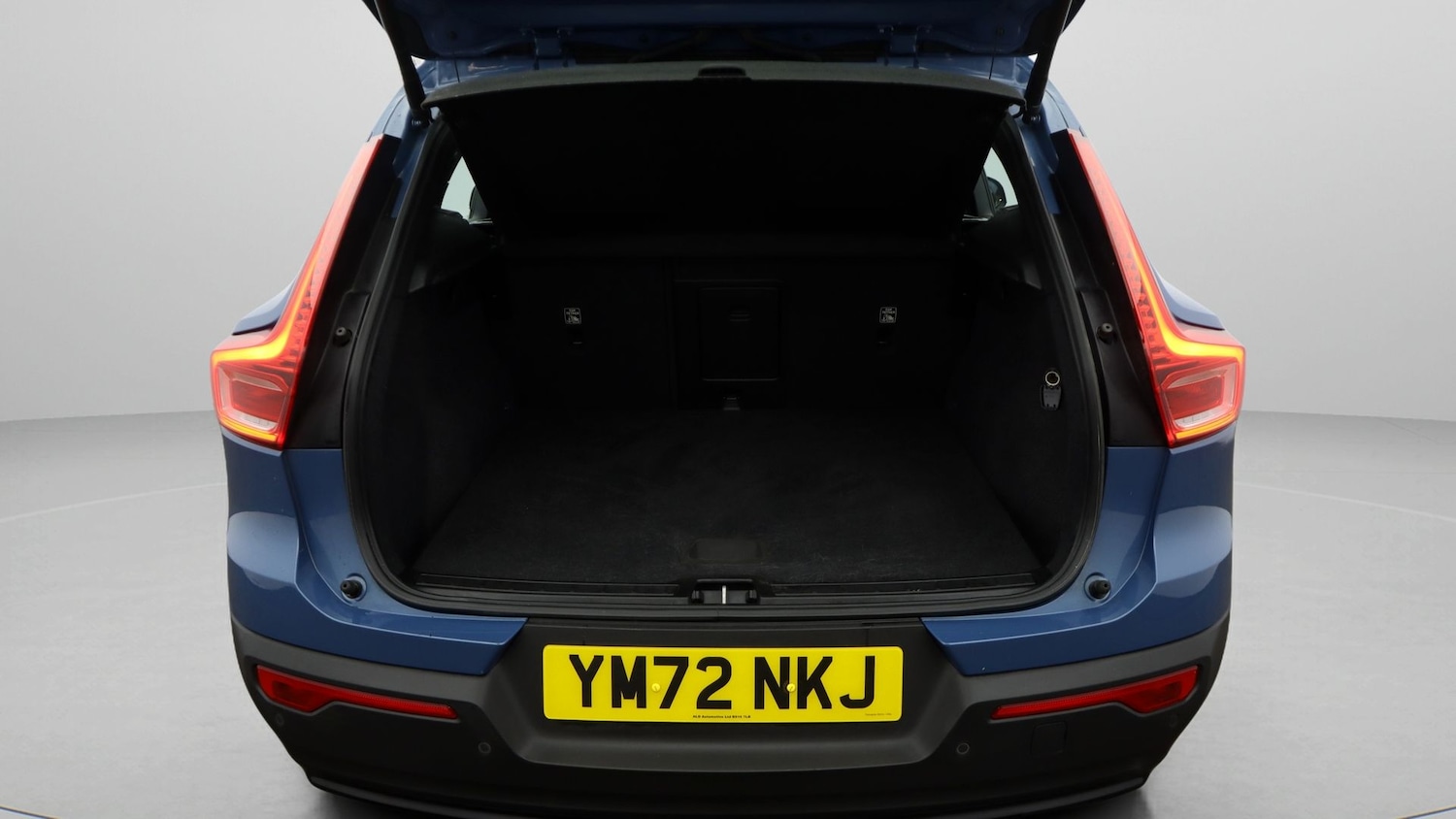 Used Volvo XC40 2023 for sale - 77289581: Photo 17