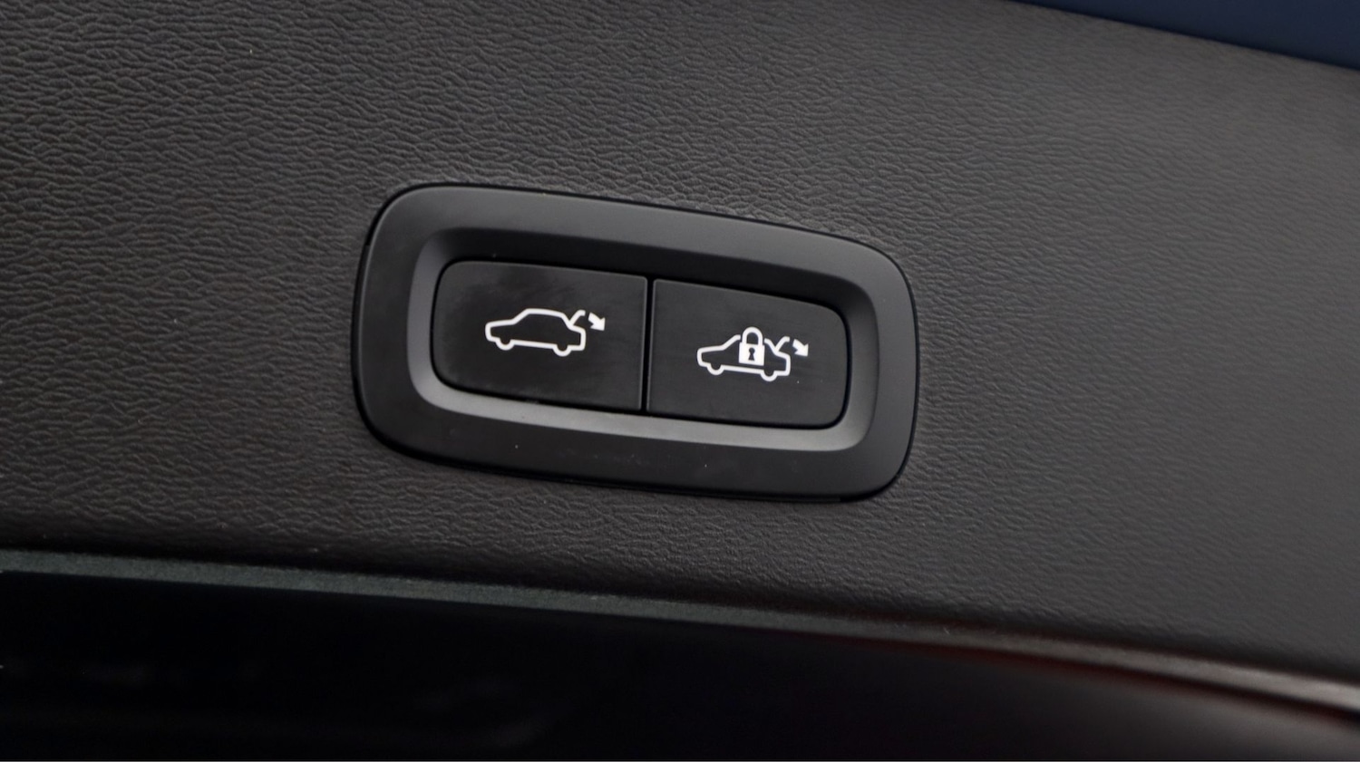 Used Volvo XC40 2023 for sale - 77289581: Photo 21