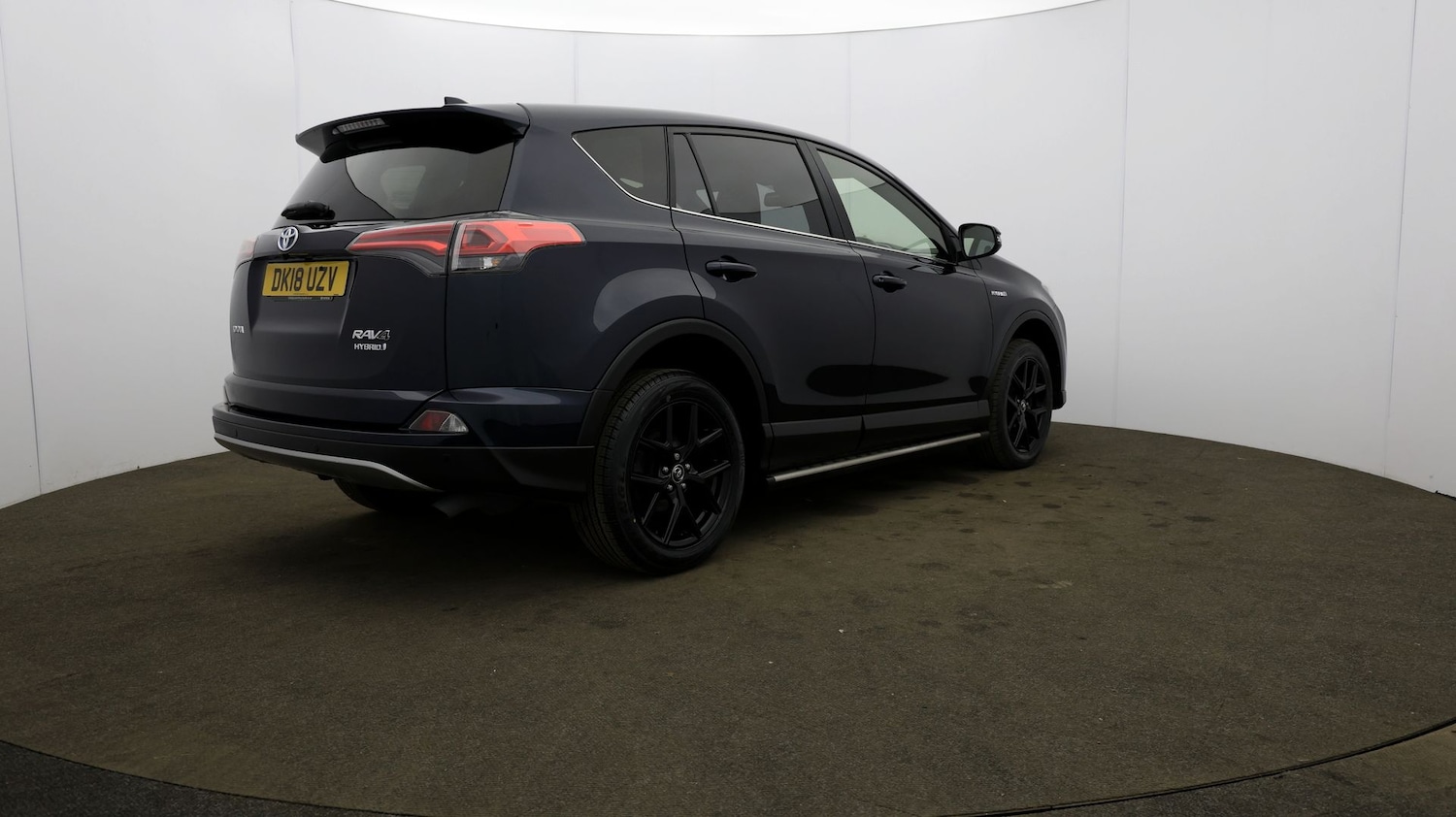 Used Toyota RAV4 2018 for sale - 76811734: Photo 55