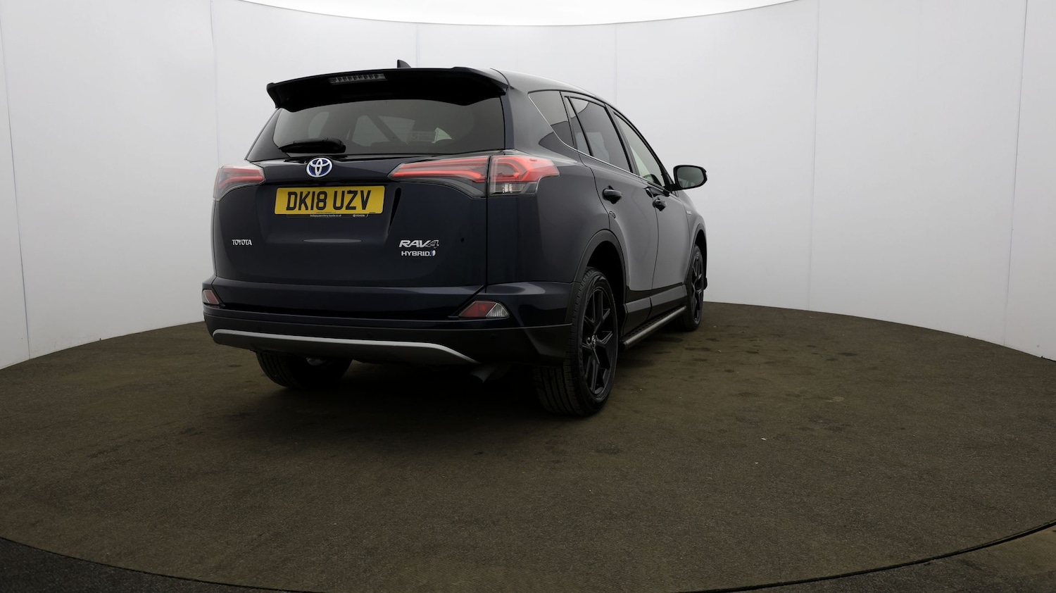 Used Toyota RAV4 2018 for sale - 76811734: Photo 57