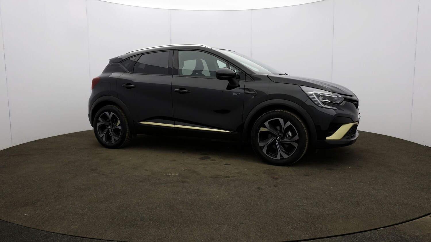Used Renault Captur for sale - 76809684: Photo 44
