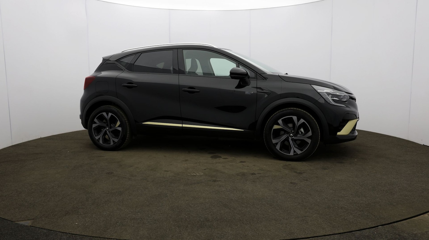 Used Renault Captur for sale - 76809684: Photo 45