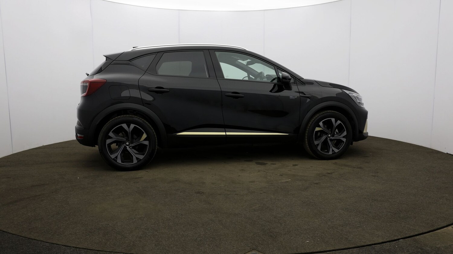 Used Renault Captur for sale - 76809684: Photo 48