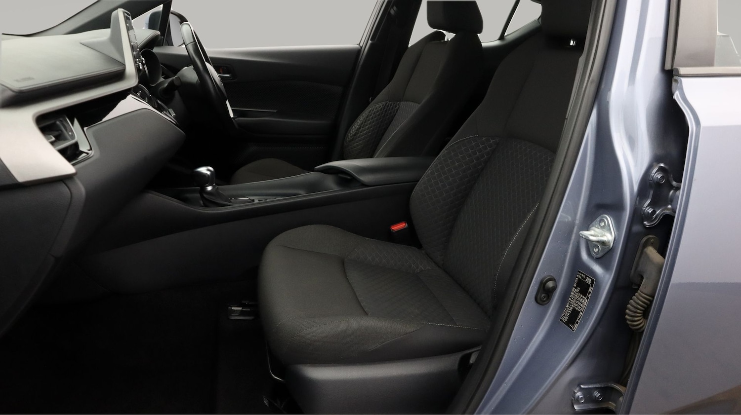 Used Toyota C-HR 2021 for sale - 77668345: Photo 14