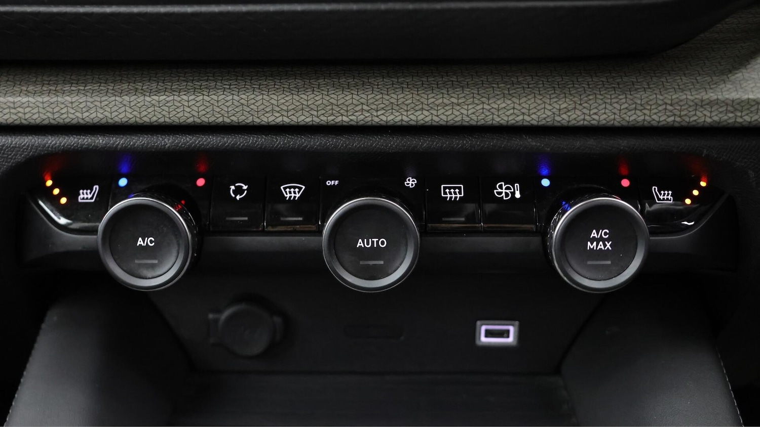 Used Citroen C5 X 2023 for sale - 76398248: Photo 13