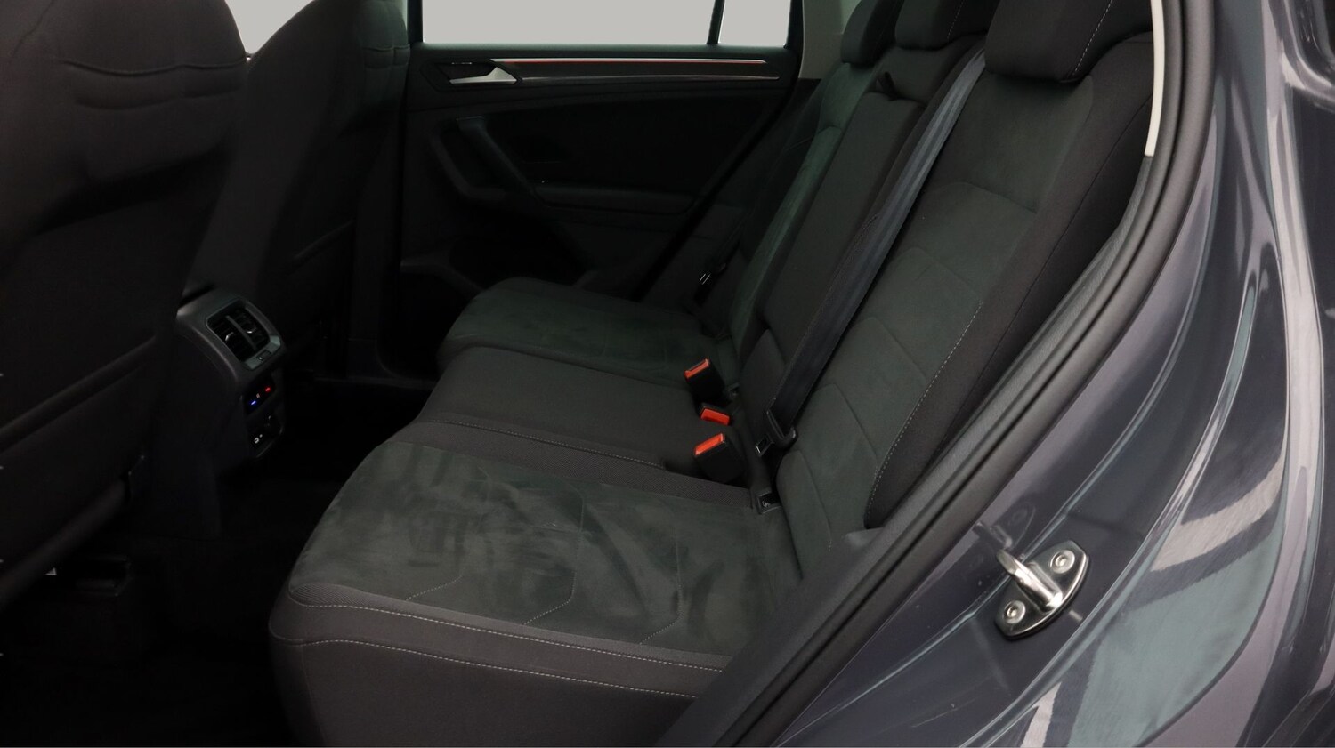 Used Volkswagen Tiguan for sale - 77216403: Photo 16